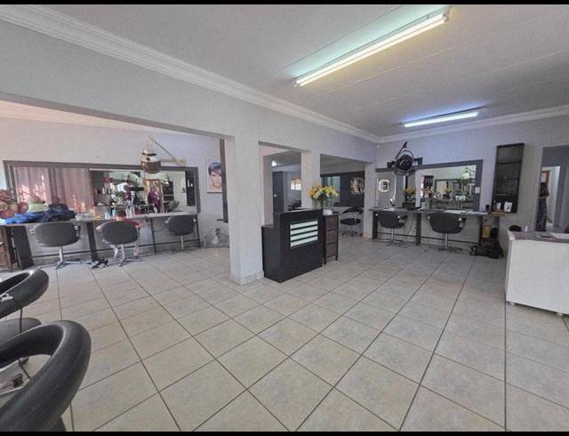 BUSINESS PROPERTY TO RENT IN GARSFONTEIN